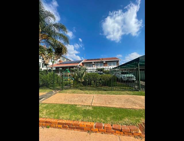 6 BEDROOM HOUSE FOR SALE IN LAUDIUM
